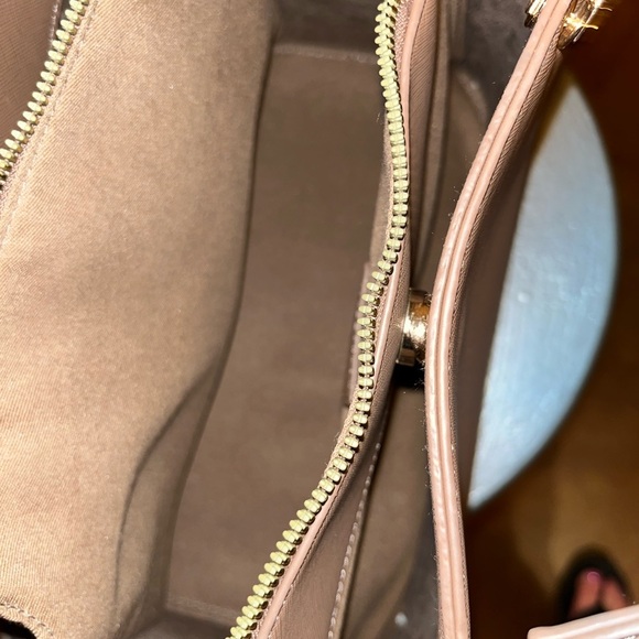 Crossi New York Purse Medium Size - Picture 5 of 9